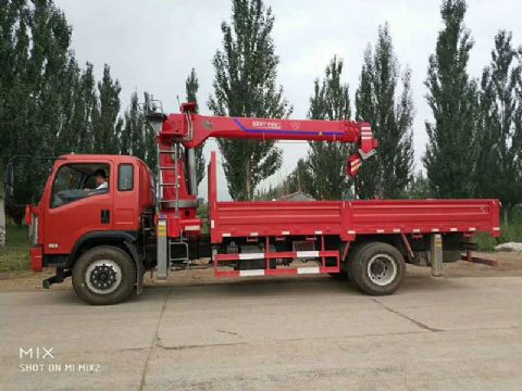 點(diǎn)擊查看詳細信息<br>標題：8噸東風(fēng)隨車(chē)吊 閱讀次數：2183