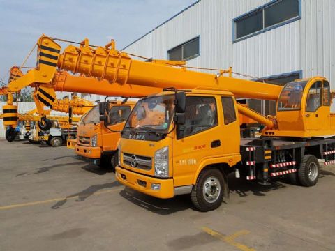 點(diǎn)擊查看詳細信息<br>標題：8噸凱馬汽車(chē)吊 閱讀次數：2321