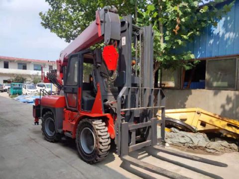 點(diǎn)擊查看詳細信息<br>標題：4噸叉尾吊 閱讀次數：3685