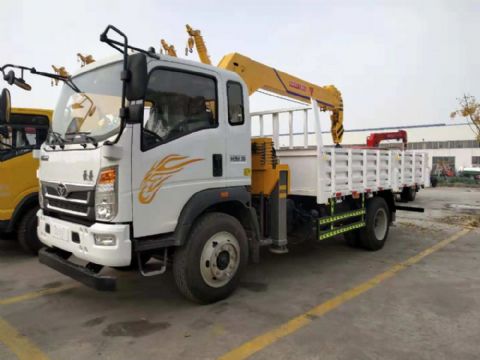 點(diǎn)擊查看詳細信息<br>標題：5噸重汽豪曼隨車(chē)吊 閱讀次數：3019