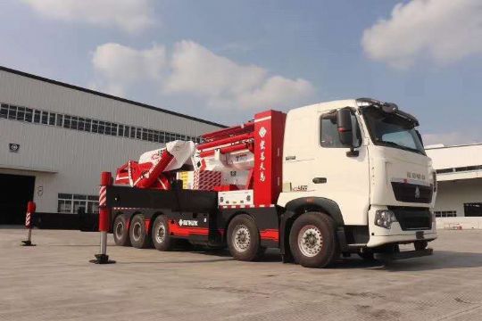 點(diǎn)擊查看詳細信息<br>標題：92噸折臂吊 閱讀次數：3790